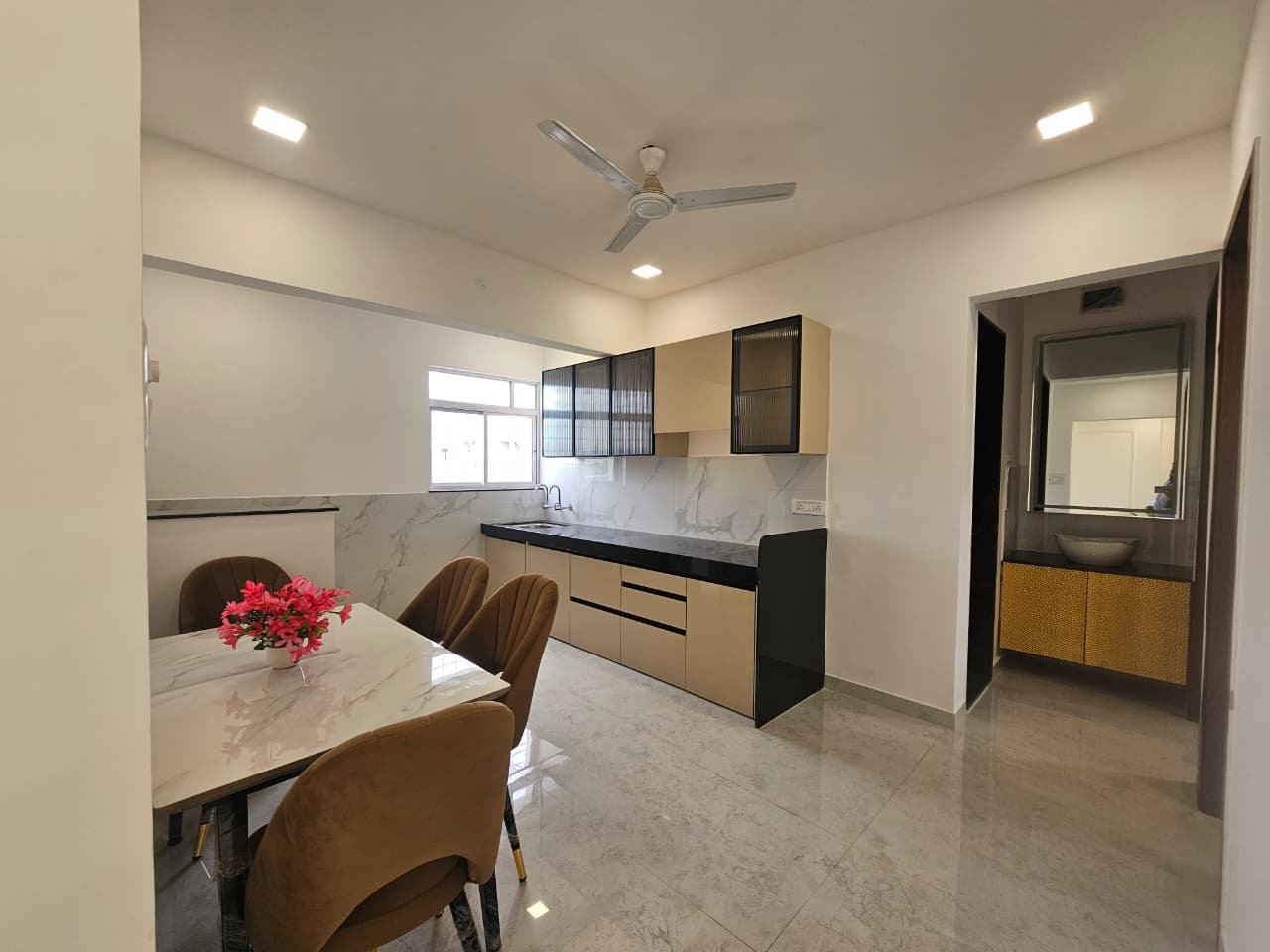 Kohinoor Lantana gallery view 7
